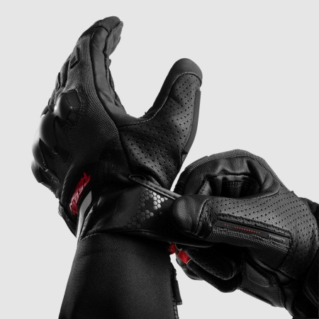 RĘKAWICE MOTOCYKLOWE REBELHORN DEFENDER BLACK RED